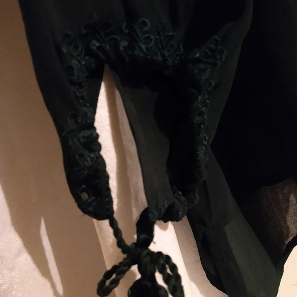 Regal Green Sheer Flowy Blouse - Picture 7 of 8